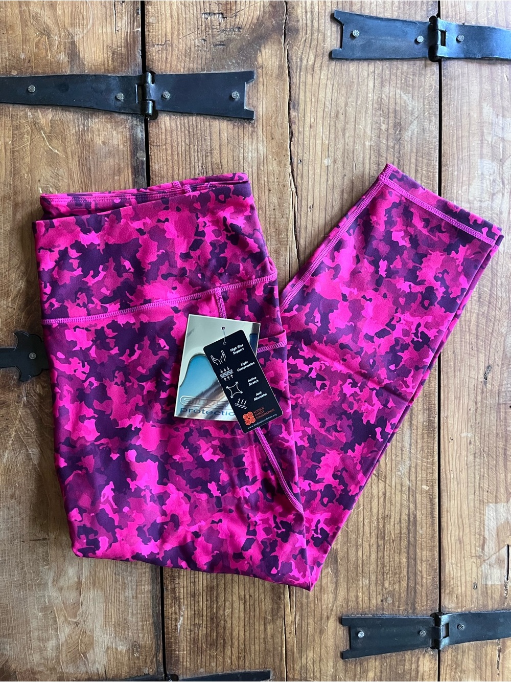 Women’s Pink Camo Performance Leggings